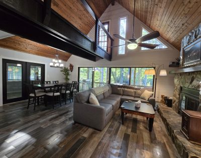 Stunning Withlacoochee Riverside Retreat – Sleeps 16